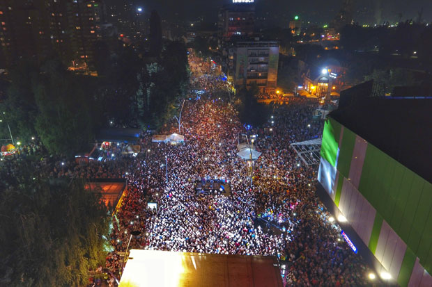 Жељко Јоксимовић приредио спектакл какав се не памти пред више од 50.000 људи у Зеници